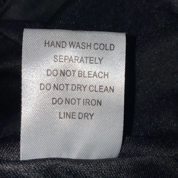 Casual Couture black sequin short sleeve peplum top. Back Zipper.Lined. Size M. - Picture 7 of 7